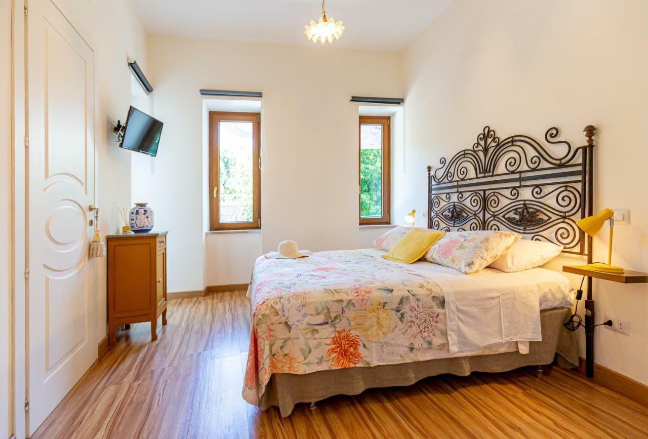 Villa La Quercia Meta Exteriör bild